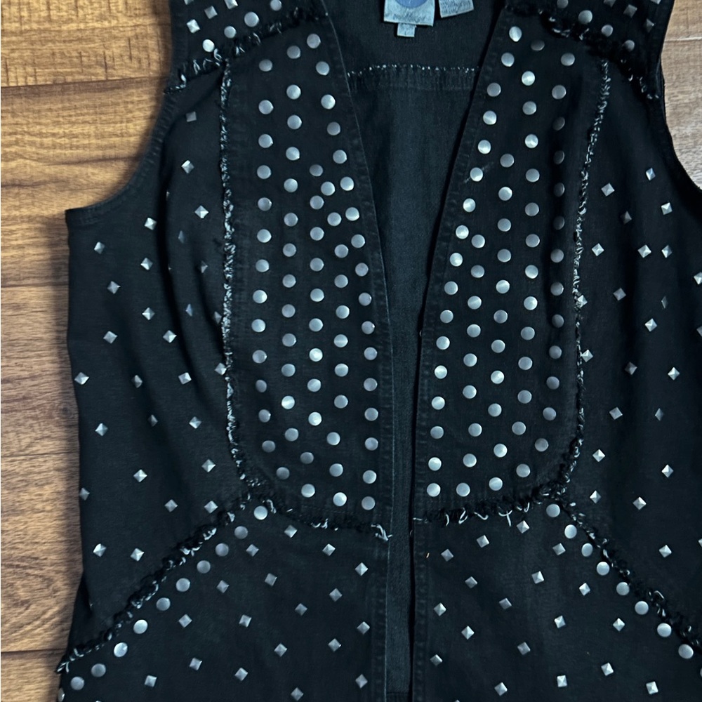 DG2 Diane Gilman ~ Size Large ~ Black Denim W/ Silver Studded Jacket Vest - Picture 11 of 15